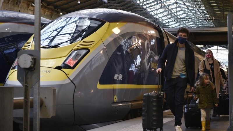 EU to offer 60,000 free rail passes to young people